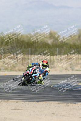 media/Jan-15-2026-Racers Edge (Thu) [[dfebeb70ab]]/2-A Group/Session 5 Turn 2/